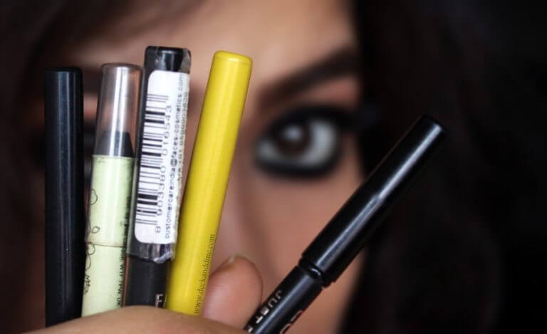 Kajal (Kohl) will damage your eyes, know the facts