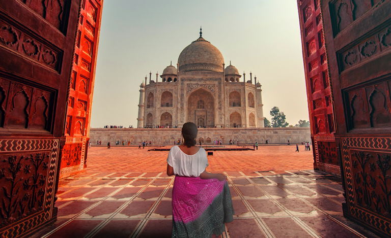 Best time to visit Taj Mahal to avoid the crowd