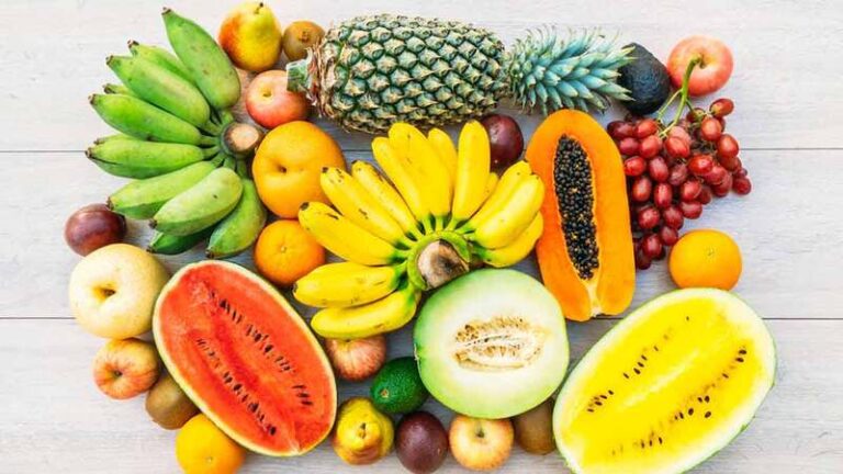 Summer fruits and vegetables that can help to lower cholesterol levels