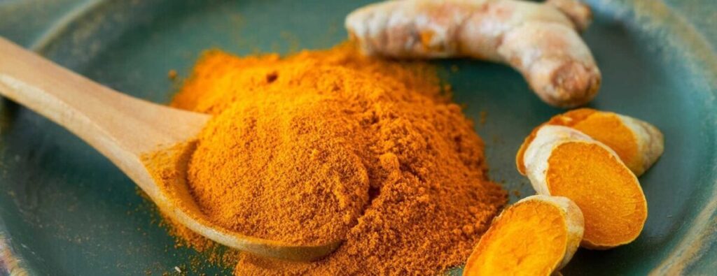 Turmeric Milk Side Effects: Turmeric milk is not beneficial for everyone, know which people should avoid drinking it - The Monk