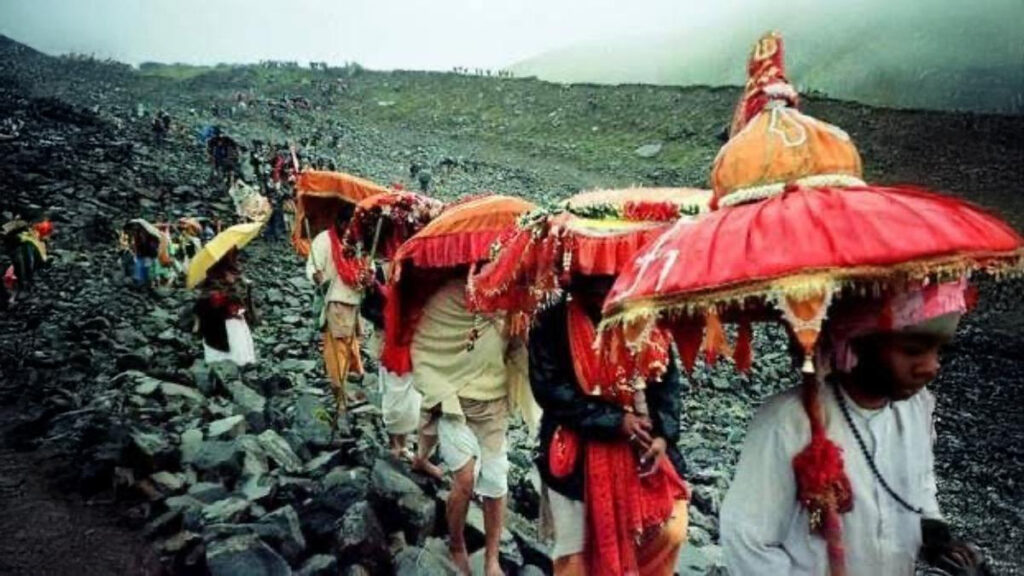 Roopkund Lake: The site of mysterious skeletons - The Monk